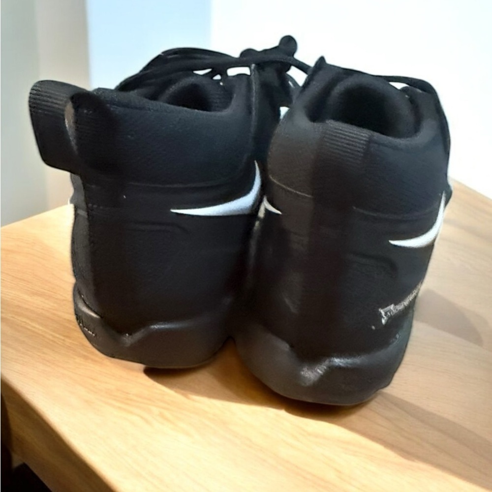 NWT Nike Alpha Menace 3 Shark size 6.5 womens football cleats - Picture 7 of 11